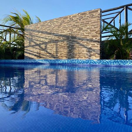 Hotel Suites La Roca Cancun Bagian luar foto