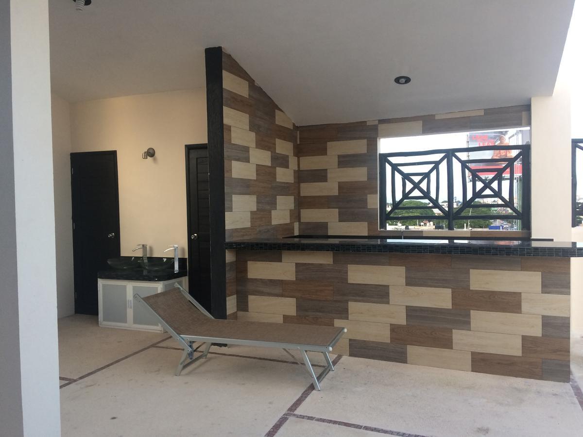 Hotel Suites La Roca Cancun Bagian luar foto