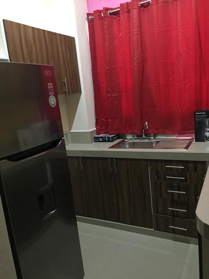 Hotel Suites La Roca Cancun Bagian luar foto