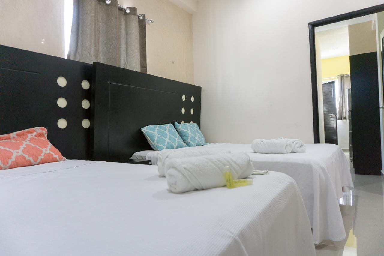 Hotel Suites La Roca Cancun Bagian luar foto