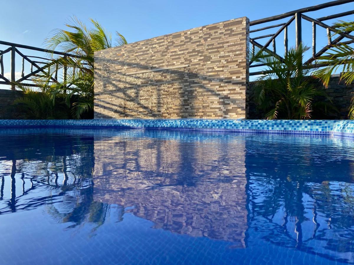 Hotel Suites La Roca Cancun Bagian luar foto